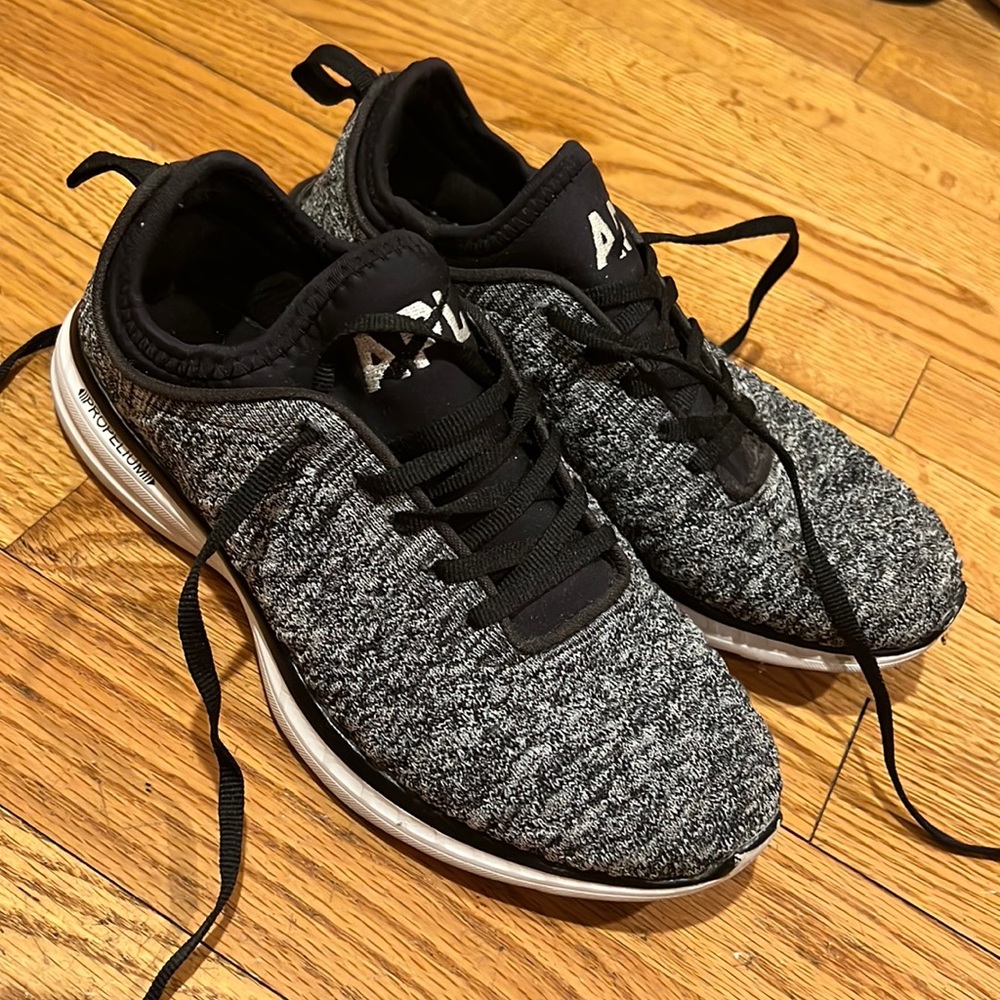 APL Techloom Wave Sneakers